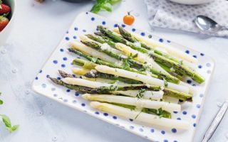Asparagi bolliti