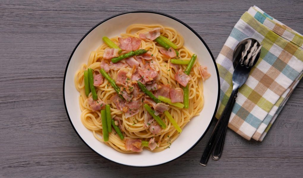 Pasta asparagi e pancetta