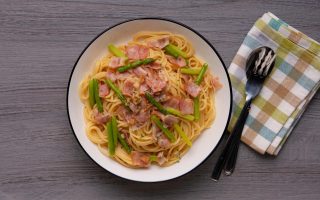 Pasta asparagi e pancetta