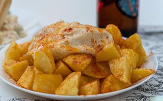 Patatas bravas