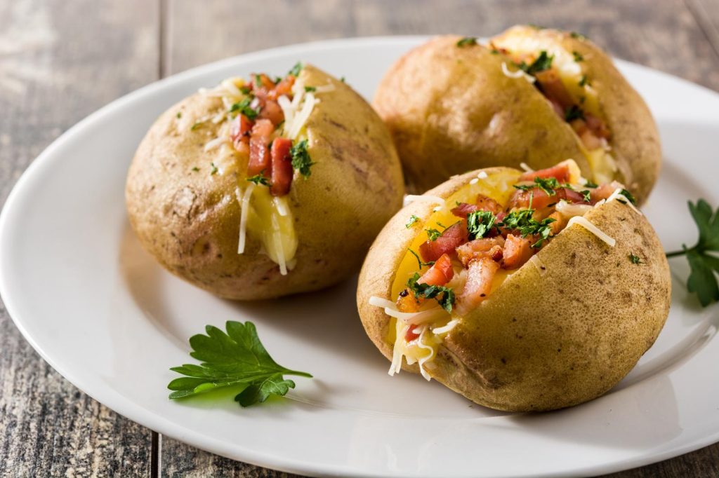 Patate ripiene al forno