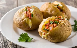 Patate ripiene al forno