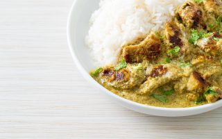 Pollo allo yogurt