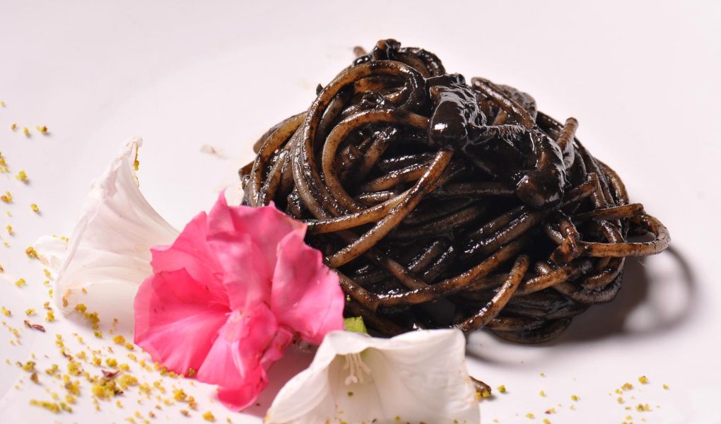 Spaghetti al nero di seppia