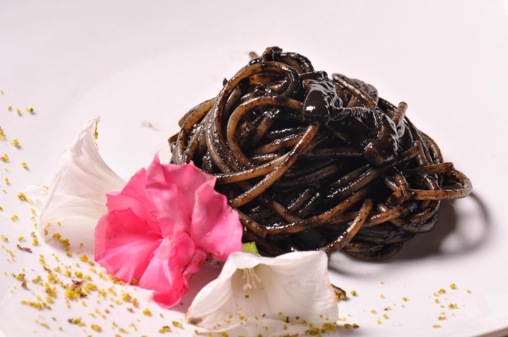 Spaghetti al nero di seppia